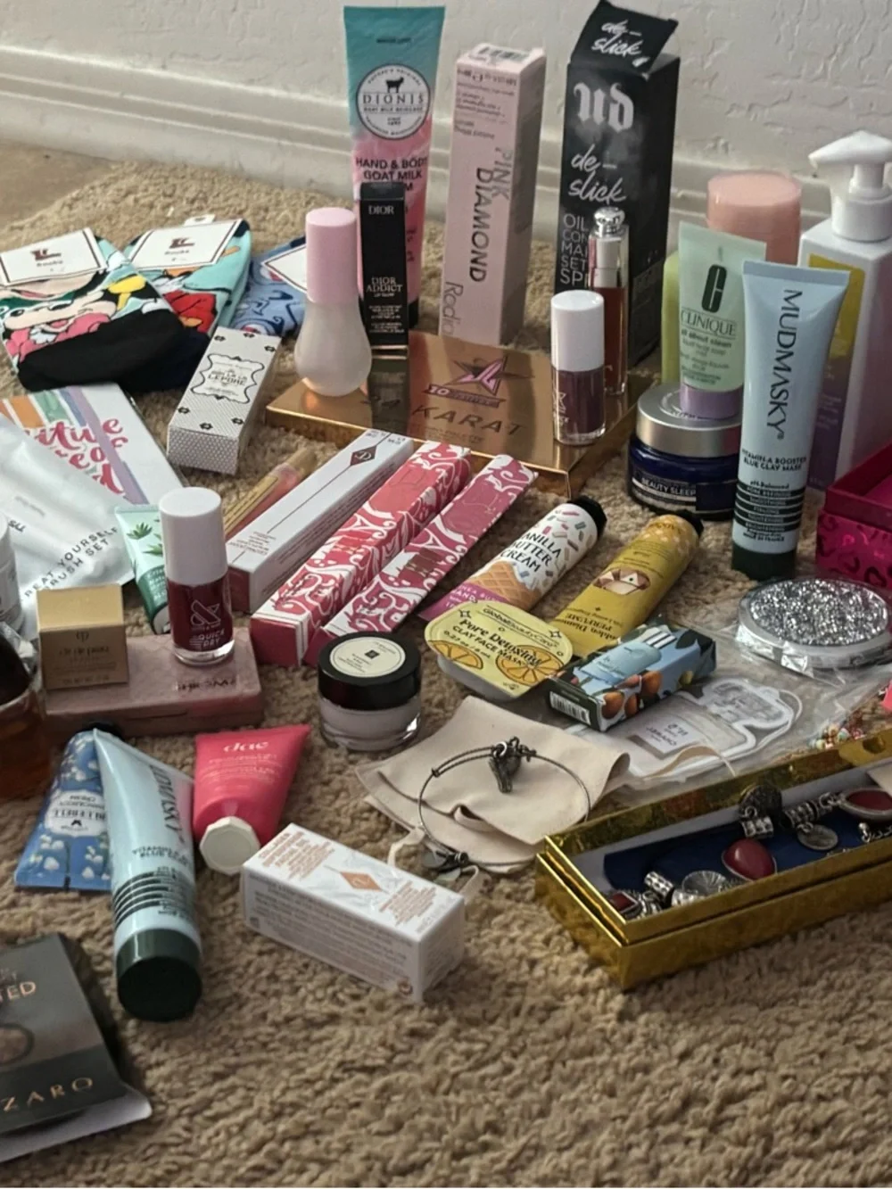 Lowwwwww start get this shit out of my closet - Picture 6 of 6